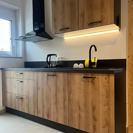 Ferienwohnung, 1-zimmer, 1-3 Personen, 31 Qm, Mit Balkon, In Ruhige Lage, Direkt An Der Aach Appartamento