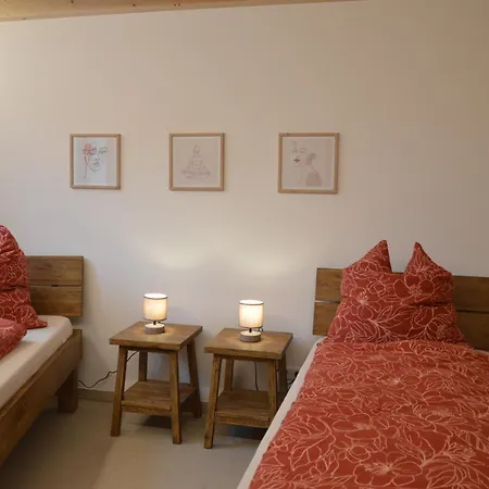 Ferienwohnung, 1-zimmer, 1-3 Personen, 31 Qm, Mit Balkon, In Ruhige Lage, Direkt An Der Aach