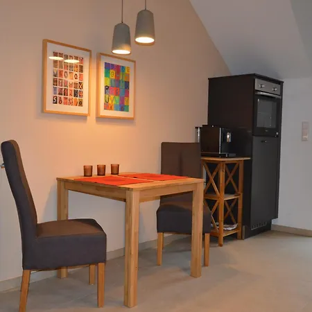 Ferienwohnung, 1-zimmer, 1-3 Personen, 31 Qm, Mit Balkon, In Ruhige Lage, Direkt An Der Aach Apartment *