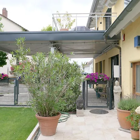 Ferienwohnung, 1-zimmer, 1-3 Personen, 31 Qm, Mit Balkon, In Ruhige Lage, Direkt An Der Aach Apartment *